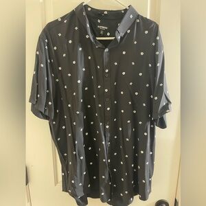 Express Flower Button Up